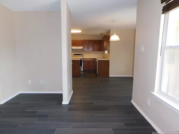 San Antonio, TX 78245,10386 Oakwood Crest