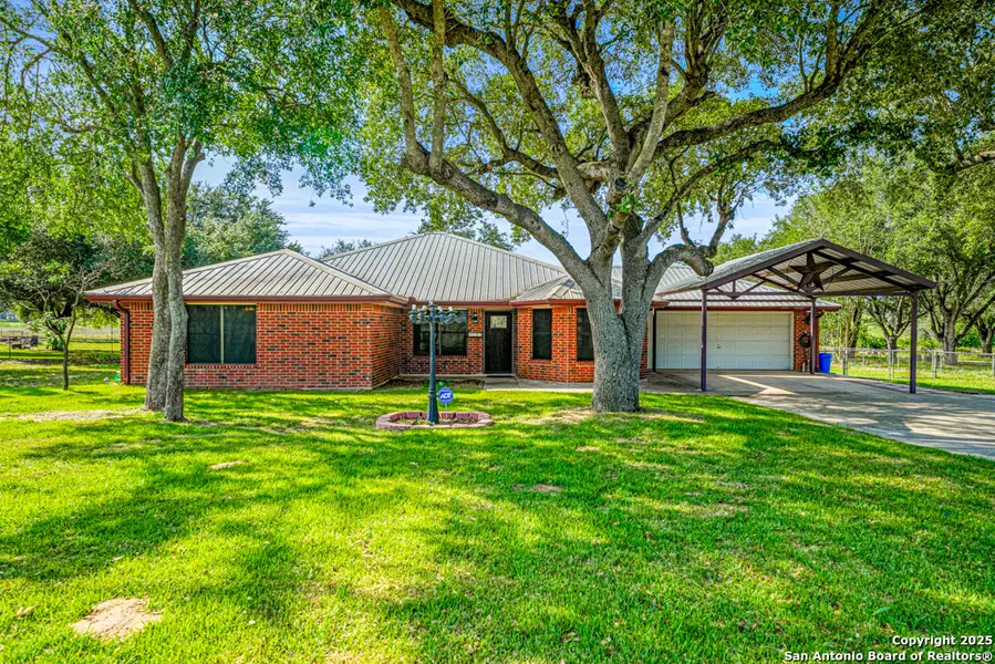 4743 Fm 775, La Vernia, TX 78121