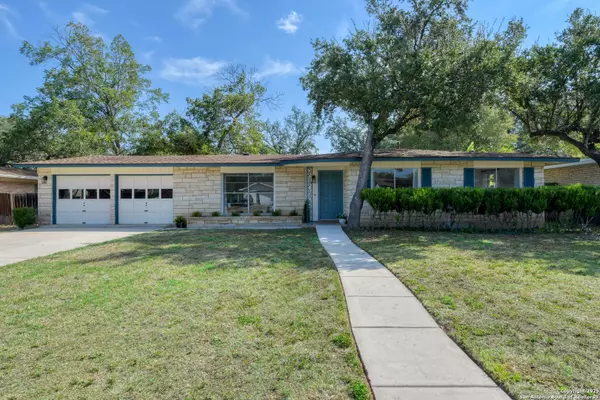 134 Oaklane, Universal City, TX 78148