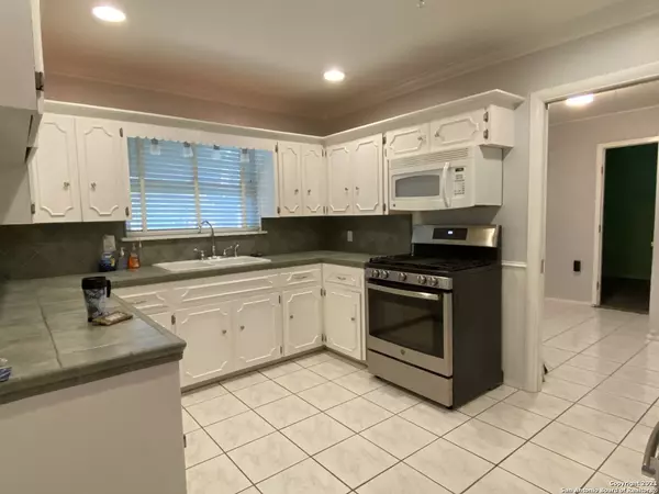 Kirby, TX 78219-1445,303 GAIETY LN