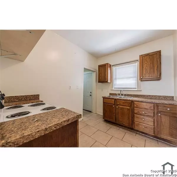 San Antonio, TX 78212,743 Ashby