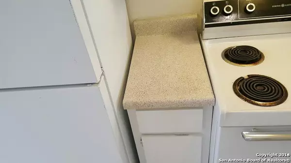 San Antonio, TX 78221-1824,611 W HARDING BLVD UNIT 4