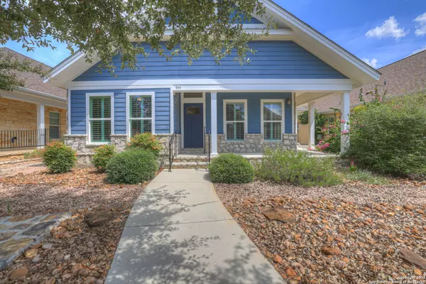 944 Hudson, New Braunfels, TX 78130