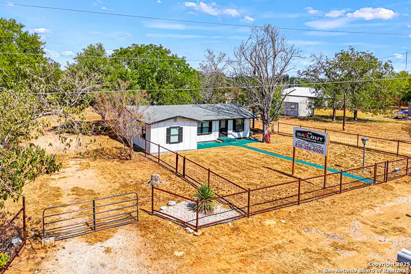 Floresville, TX 78114,2025 Standish