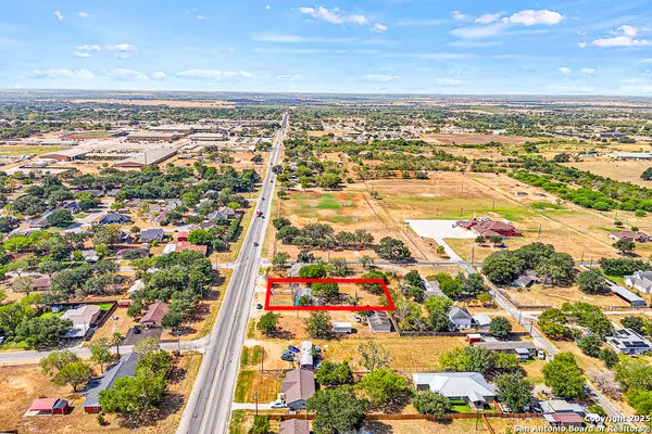 Floresville, TX 78114,2025 Standish