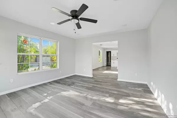 San Antonio, TX 78221,835 Aaron Pl
