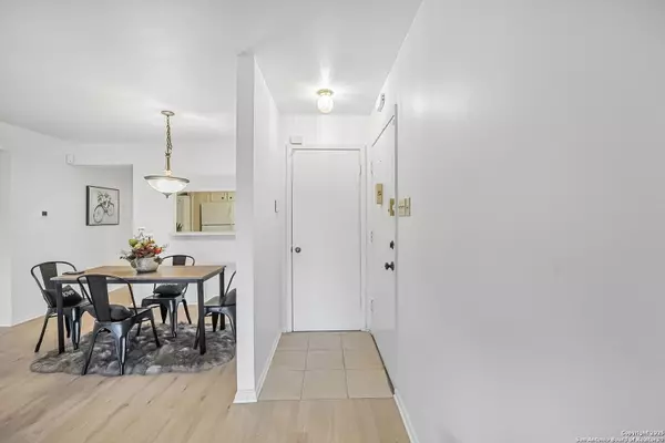 San Antonio, TX 78217,8702 Village Dr UNIT 1005