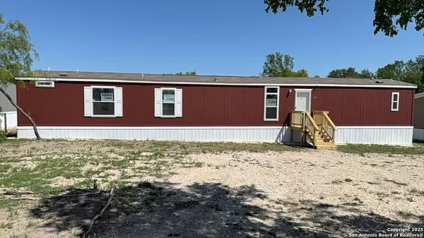 Devine, TX 78016,224 forest creek