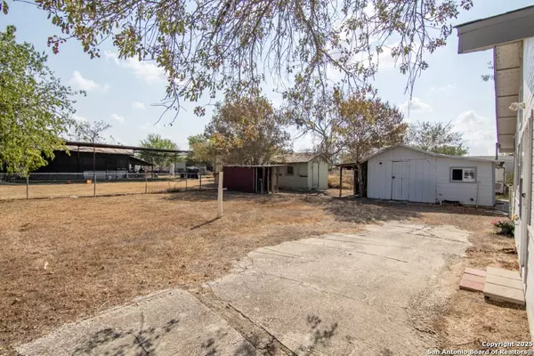 Poth, TX 78147,116 Matlock