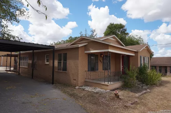 Floresville, TX 78114,1905 3rd