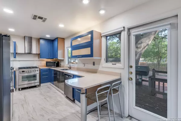 San Antonio, TX 78209,215 Woodcrest