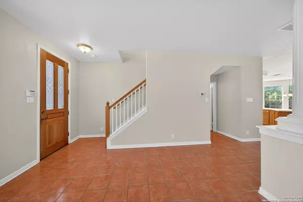 San Antonio, TX 78255,25119 Royal Land