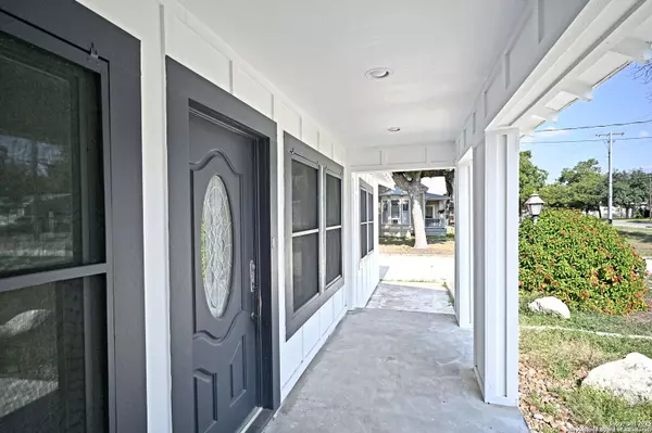 New Braunfels, TX 78130,456 Magazine