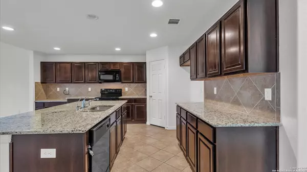 Converse, TX 78109,4006 Shervin