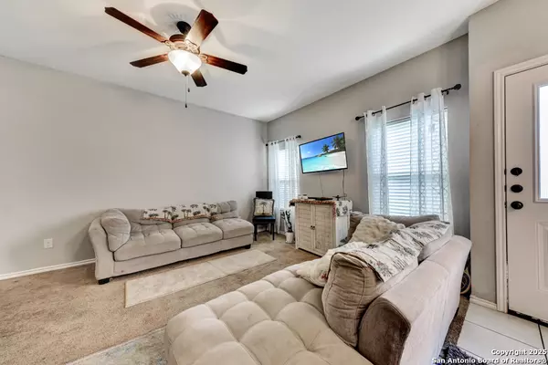 Converse, TX 78109,8702 Azul Sky