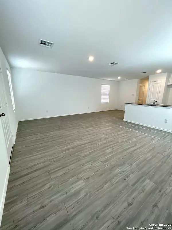 San Antonio, TX 78252,7274 Pasture Run
