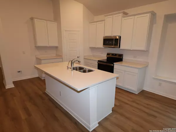 Seguin, TX 78155,1164 Limestone Ridge