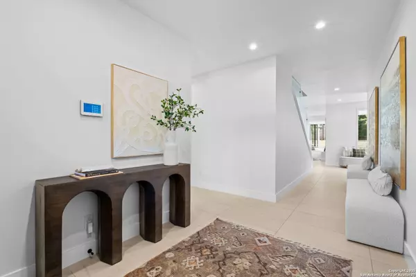 Terrell Hills, TX 78209,804 Canterbury Hill