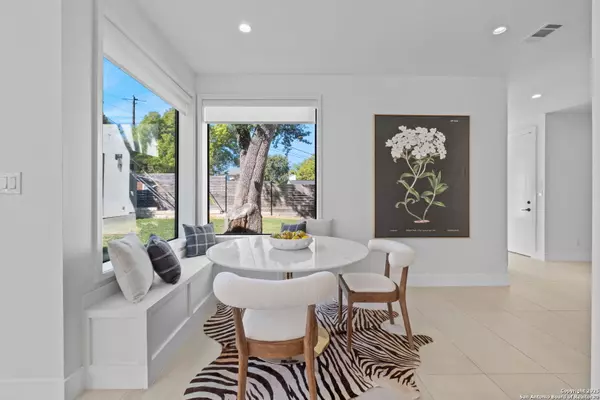 Terrell Hills, TX 78209,804 Canterbury Hill