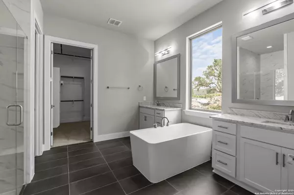 Boerne, TX 78006,106 Bandalero