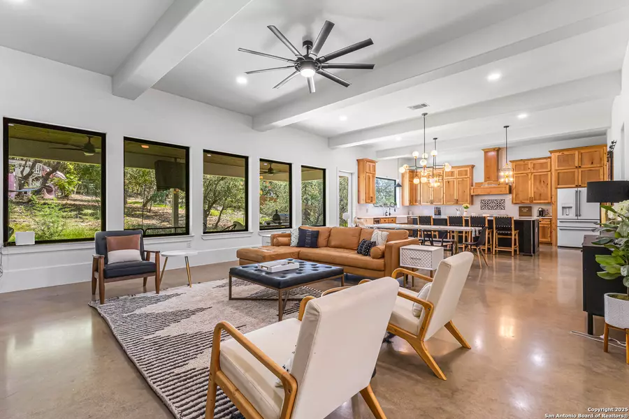 211 Spacious Sky, San Antonio, TX 78260