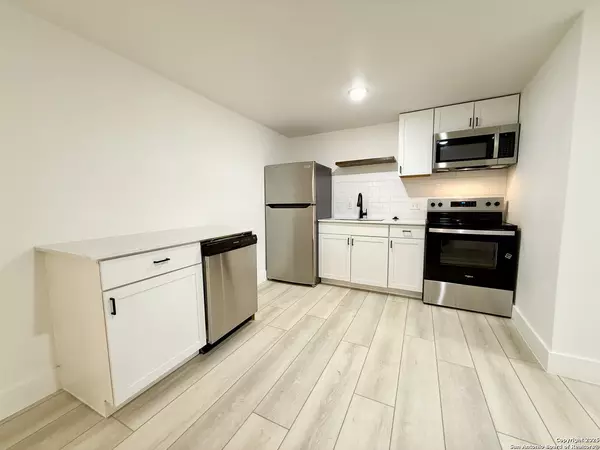 New Braunfels, TX 78130,2204 W San Antonio UNIT 3