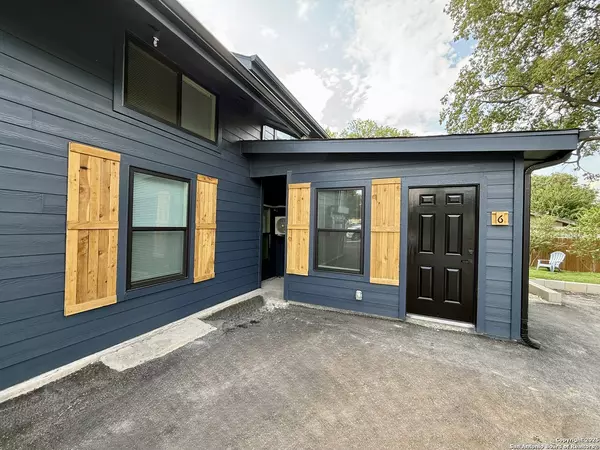 New Braunfels, TX 78130,2204 W San Antonio UNIT 6