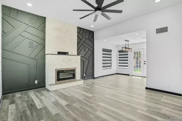 San Antonio, TX 78250,9346 Valley Hedge