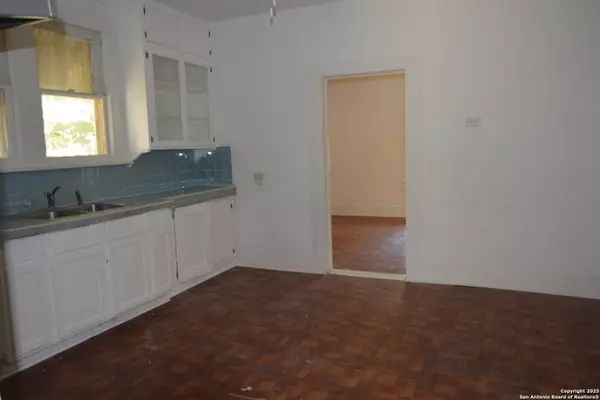 San Antonio, TX 78211,241 Peabody