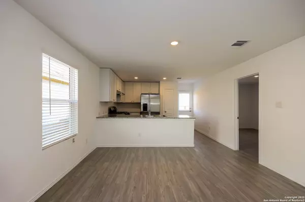 San Antonio, TX 78252-4810,8191 NUBE MEDINA