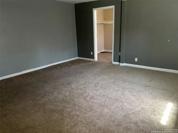 San Antonio, TX 78223,302 McDougal