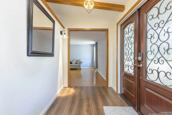 Windcrest, TX 78239,8722 Midcrown