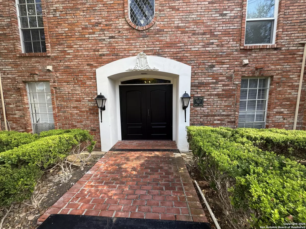 San Antonio, TX 78229,7500 Callaghan UNIT APT 254