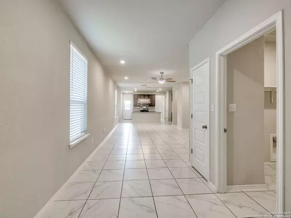 San Antonio, TX 78224,9927 Rancho Real