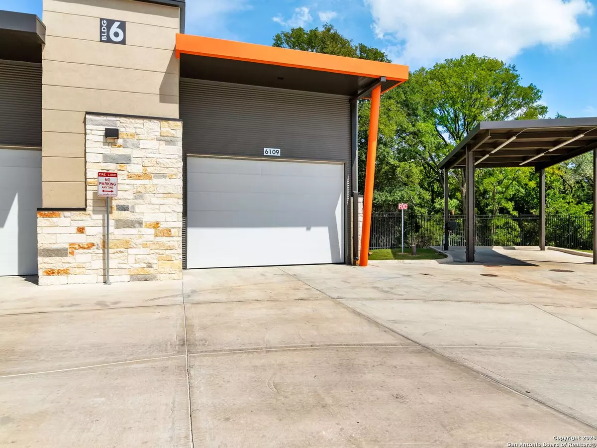 San Antonio, TX 78256,7231 Stonewall UNIT # 6109