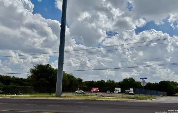 San Antonio, TX 78228,4704 Callaghan Rd