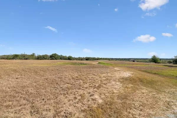 La Vernia, TX 78121,7970 Us Highway 87