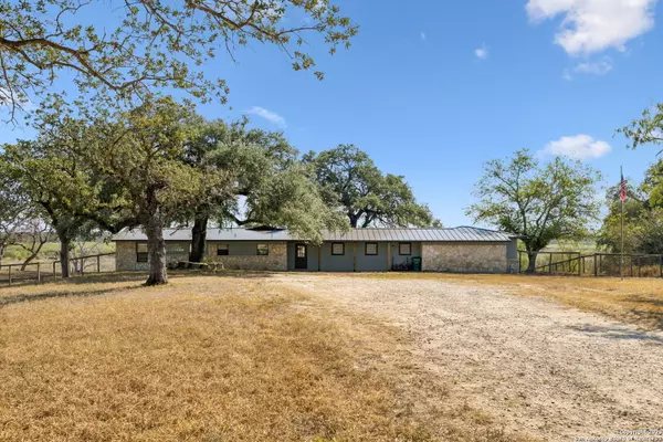 La Vernia, TX 78121,7970 Us Highway 87