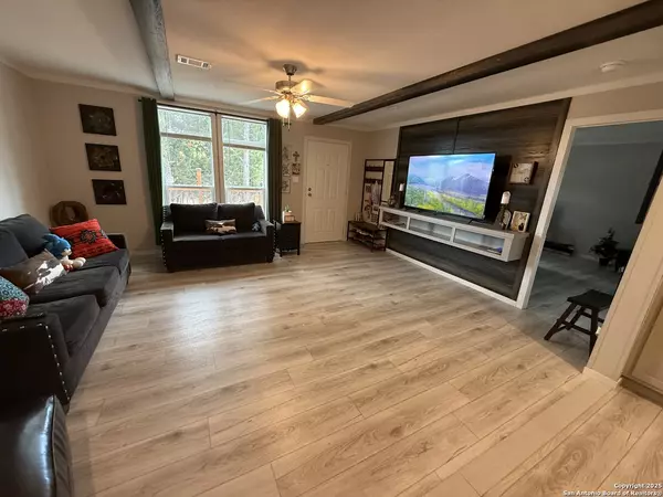 Bandera, TX 78003,133 E Canyon Lake