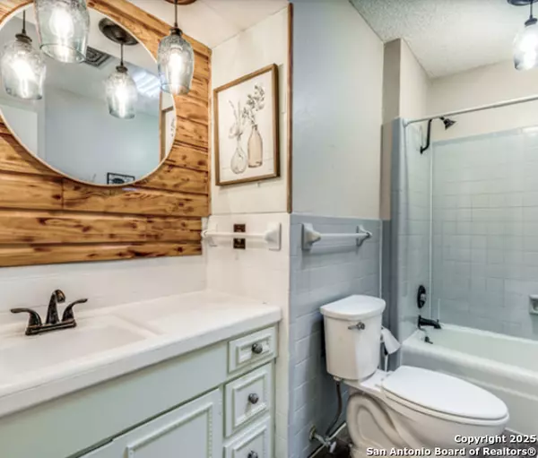 Universal City, TX 78148,134 granada