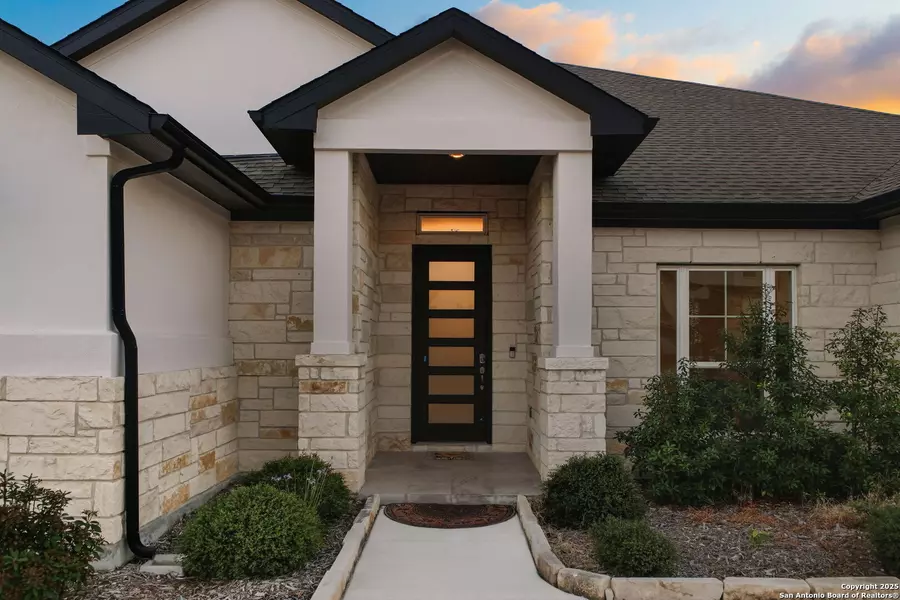 641 Vale CT, New Braunfels, TX 78132