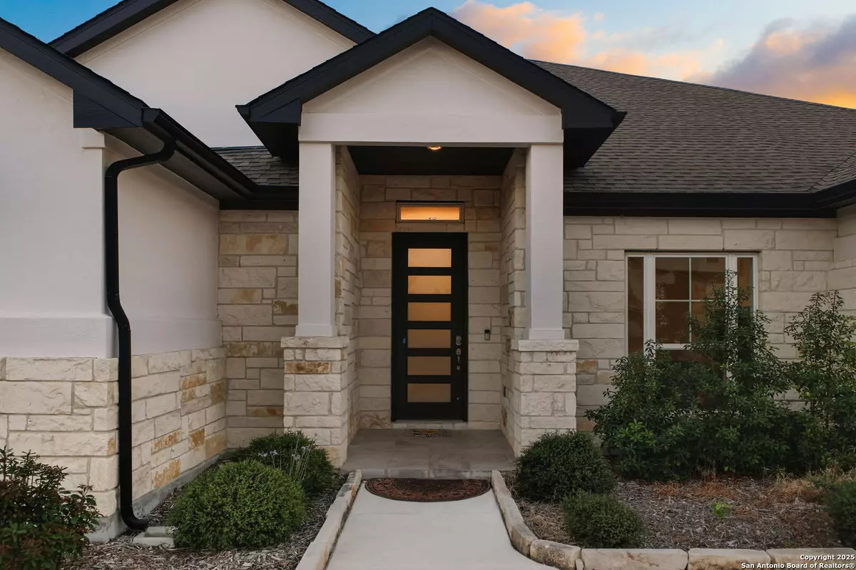 New Braunfels, TX 78132,641 Vale CT