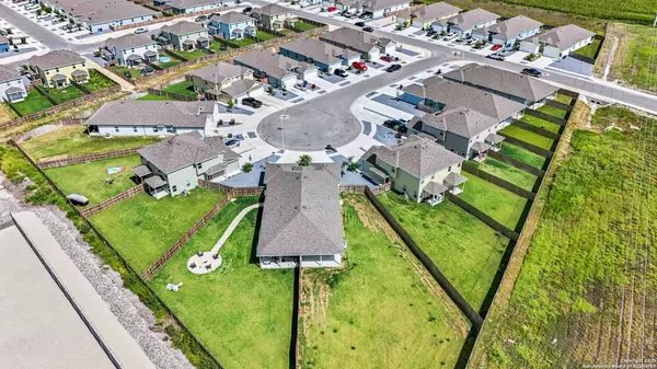 3417-3419 Lindsay Lane, Seguin, TX 78155