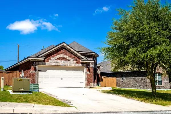 San Antonio, TX 78254,8311 Saddle Ranch