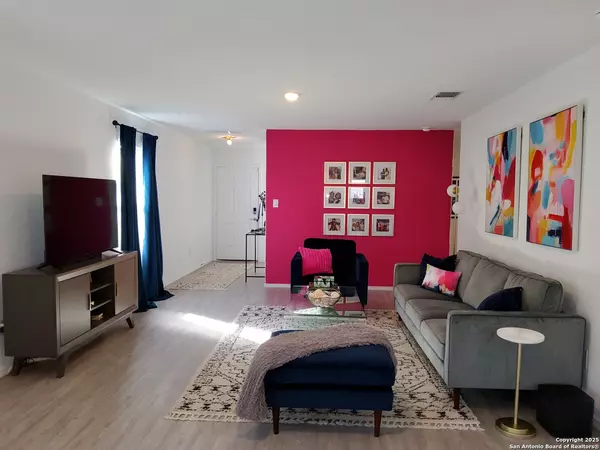 Converse, TX 78109,6814 Willow Lnd