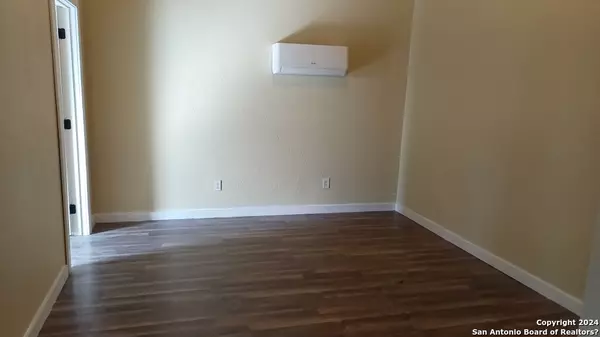 Poteet, TX 78065,100 AVENUE H