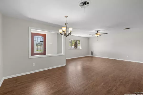 Fredericksburg, TX 78624,224 Lower Crabapple