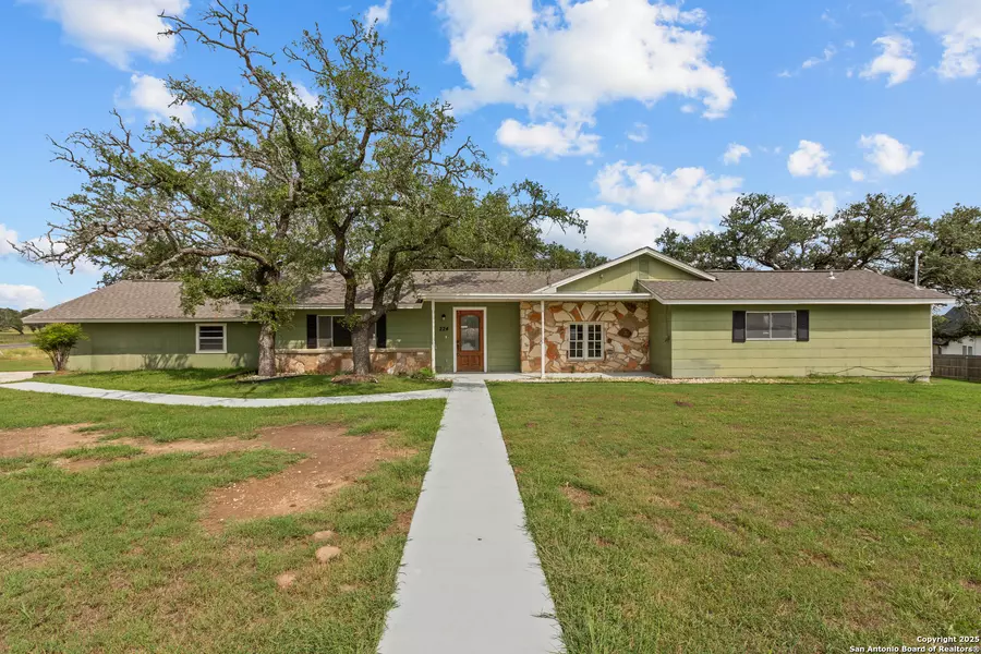 224 Lower Crabapple, Fredericksburg, TX 78624