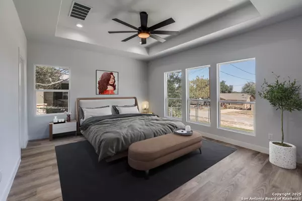 Canyon Lake, TX 78133,1275 Dawnridge Dr.