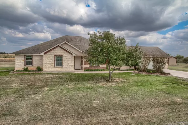 123 Colette, Marion, TX 78124
